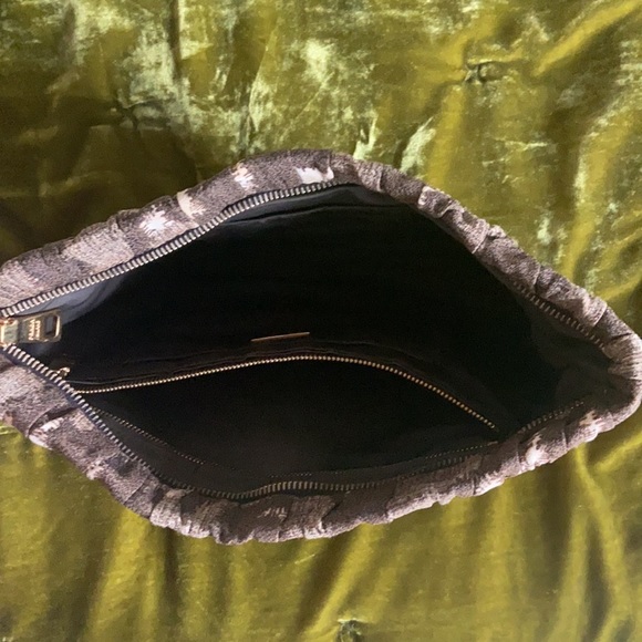 AUTHENTIC Prada Limited Edition Print Clutch - Picture 3 of 4